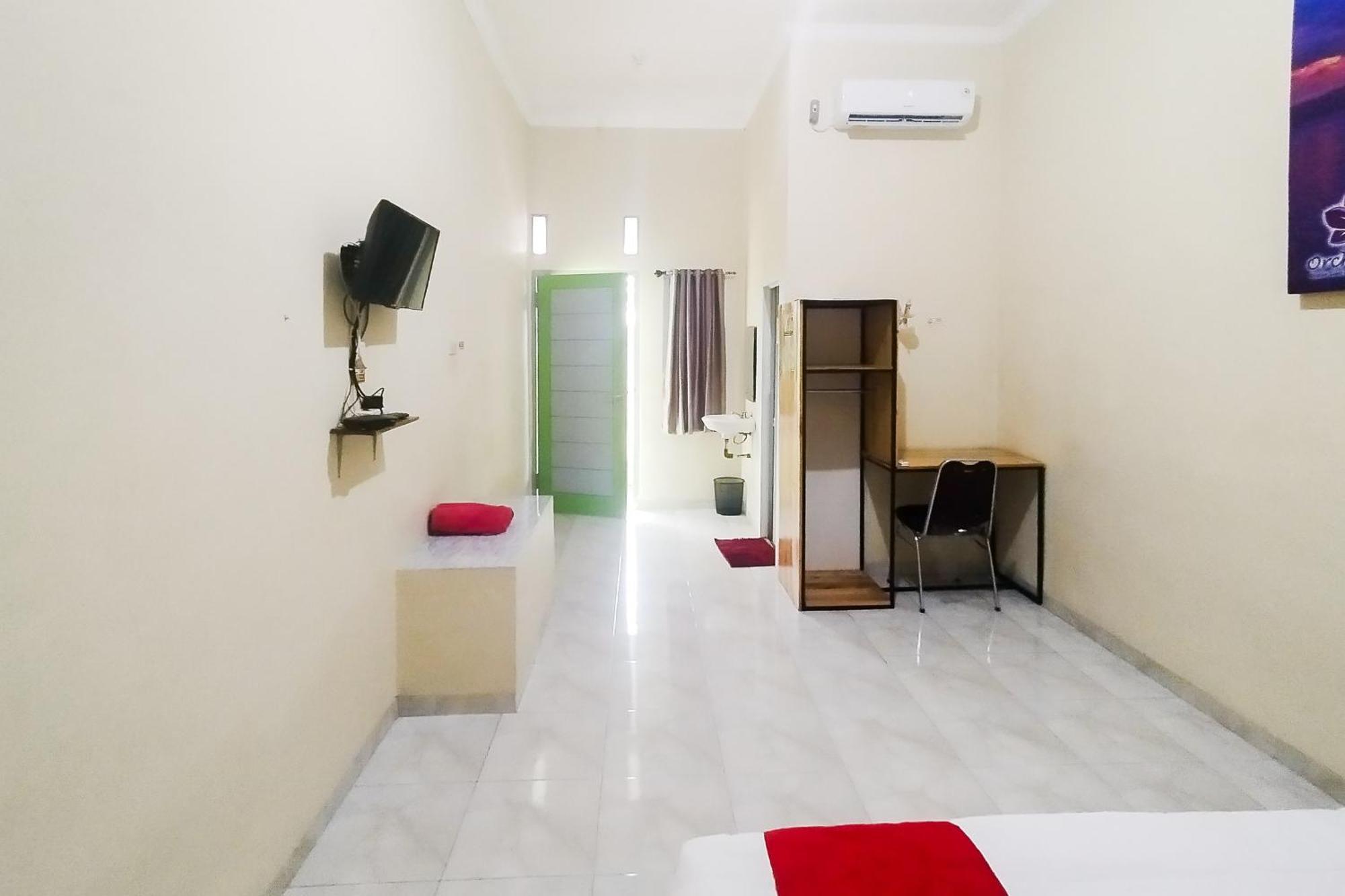 Reddoorz Syariah At Shakira Alesha Enggal Hotel Bandar Lampung Luaran gambar