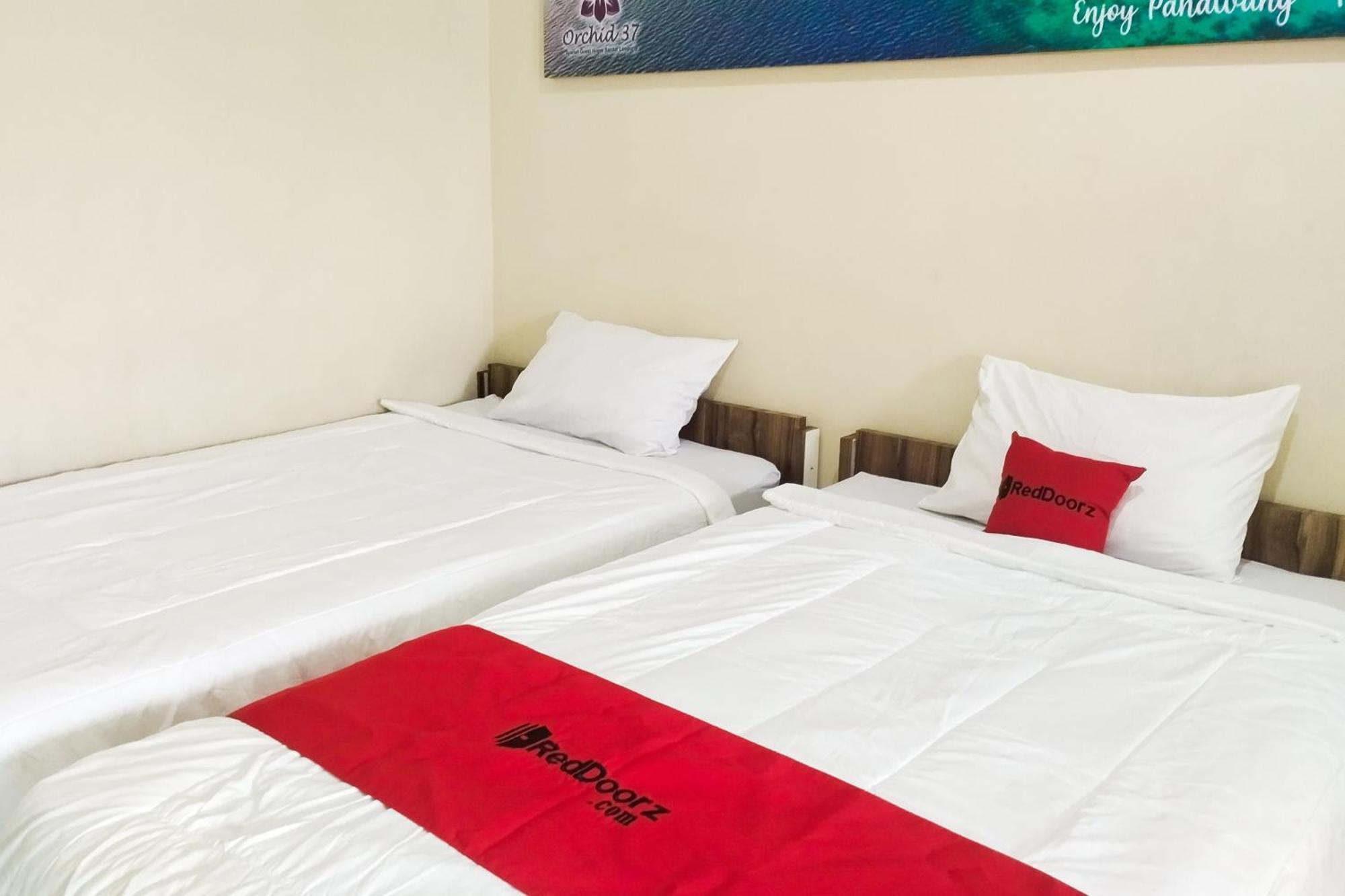 Reddoorz Syariah At Shakira Alesha Enggal Hotel Bandar Lampung Luaran gambar