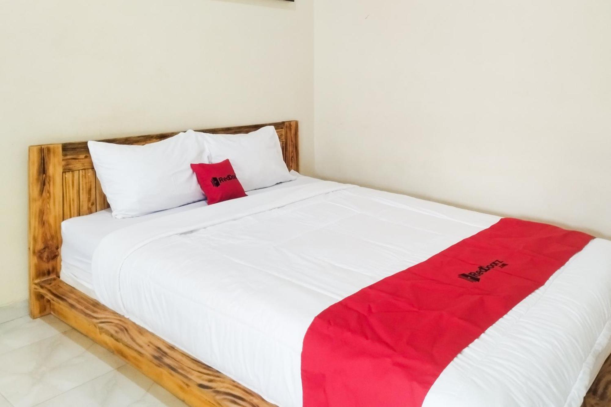 Reddoorz Syariah At Shakira Alesha Enggal Hotel Bandar Lampung Luaran gambar