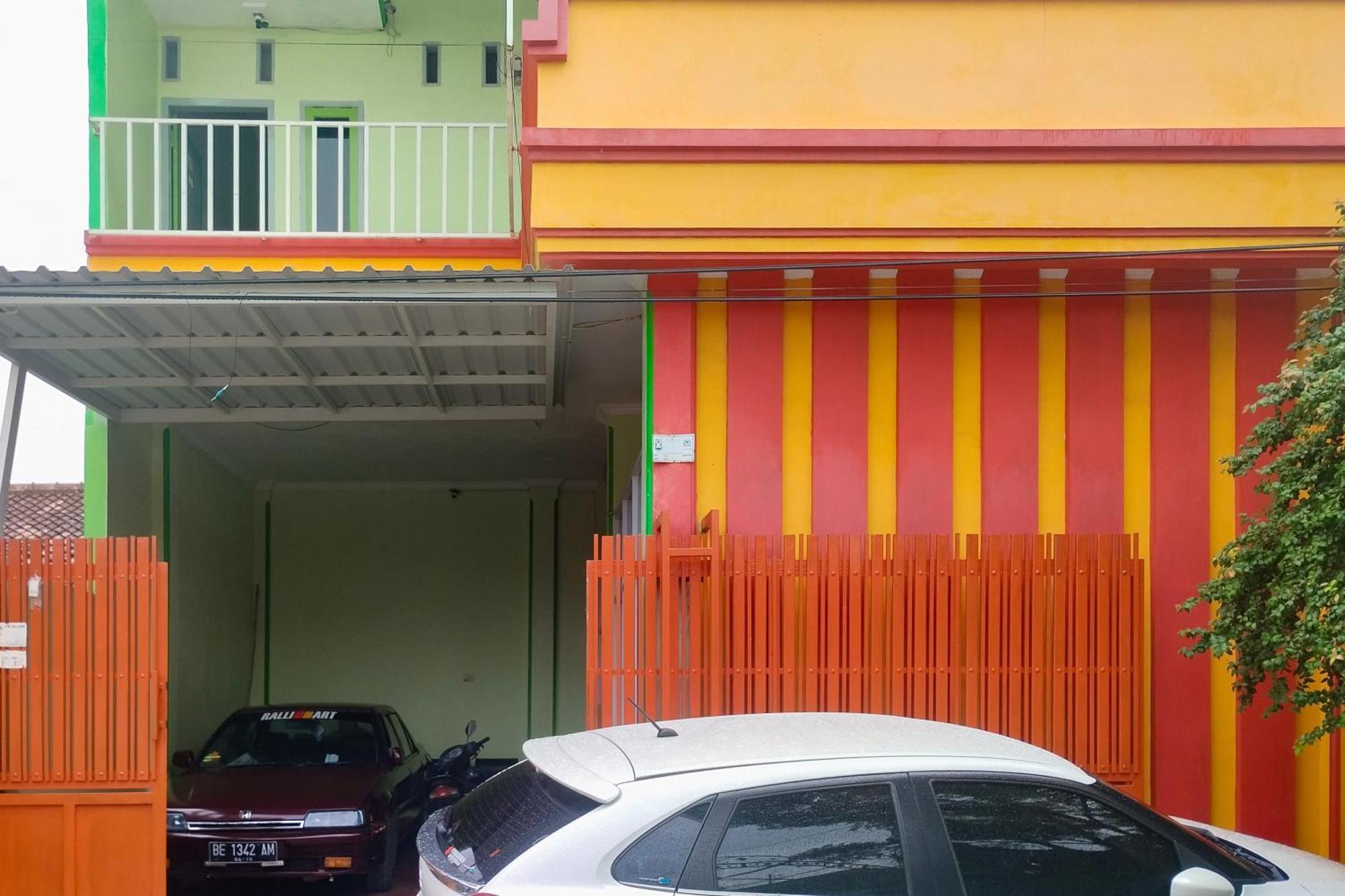 Reddoorz Syariah At Shakira Alesha Enggal Hotel Bandar Lampung Luaran gambar